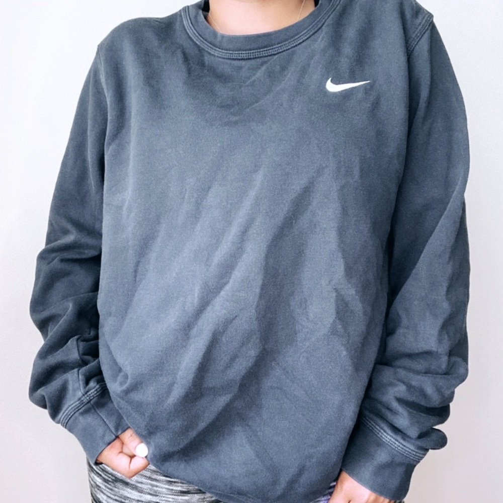 NIKE Crew